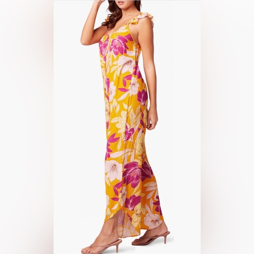 Band of Gypsies Euphoria Gold Floral Wide Leg Jumpsuit. Size Medium